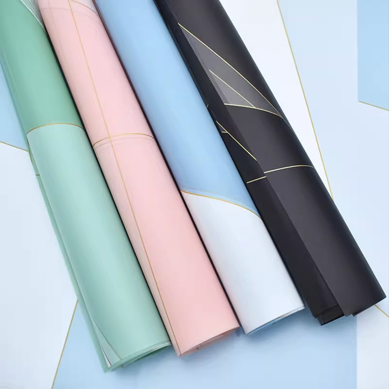 Vedenpitävä kukkakimppu Nossa-paperi magneettiviivalla