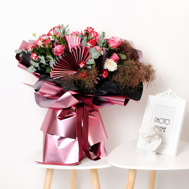 Heavy Metal Light Shadow Bouquet -käärepaperi